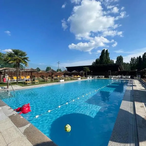 Hotel Tenuta Santo Stefano、Campagnola Emiliaのホテル