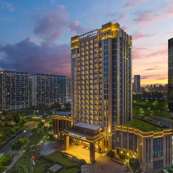 Courtyard by Marriott Hangzhou Xiaoshan, hotel v destinaci Chang-čou