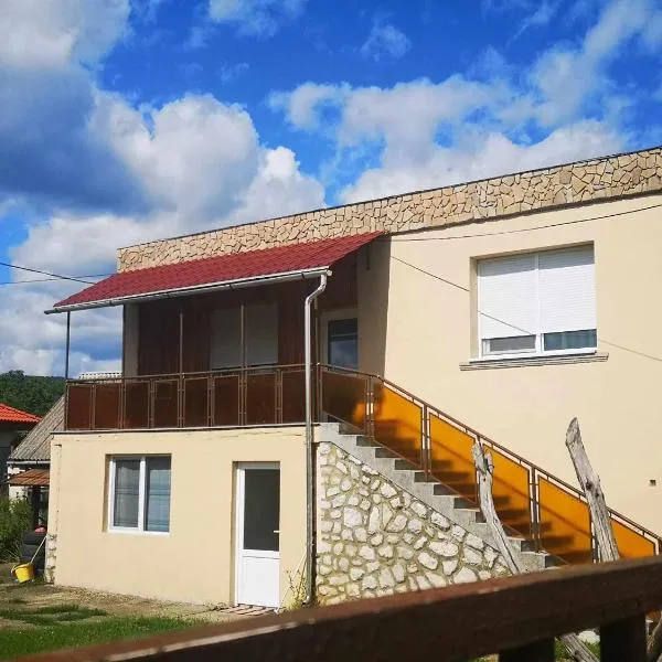 Agapé Vendégház, hotel v destinaci Cserépfalu