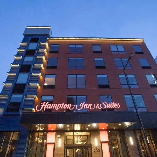 Hampton Inn & Suites St. Paul Downtown, hotel di Maplewood