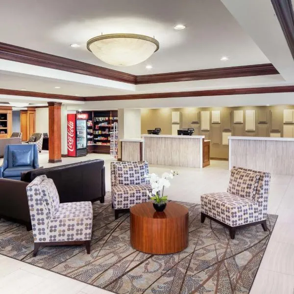 DoubleTree by Hilton Hotel Cleveland - Independence、Brooklynのホテル