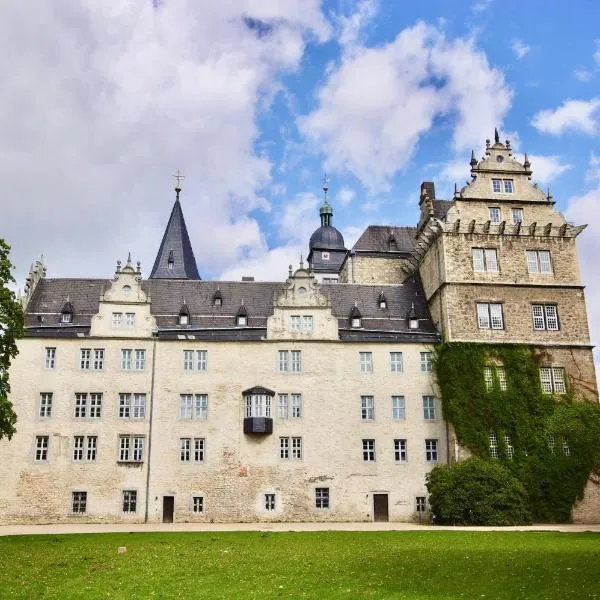 Wohnen am Schloss โรงแรมในวอล์ฟสบวร์ก