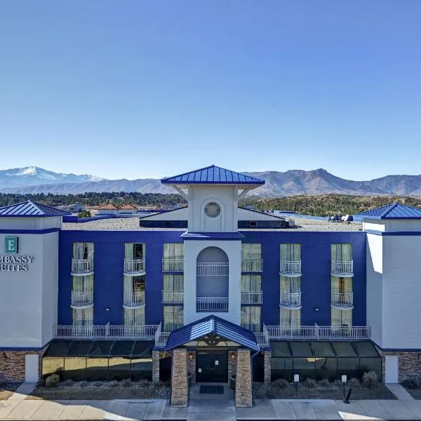 Viesnīca Embassy Suites by Hilton Colorado Springs pilsētā Kolorādospringsa