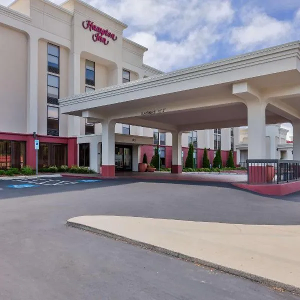 Hampton Inn Hendersonville, hotel v destinaci Hendersonville