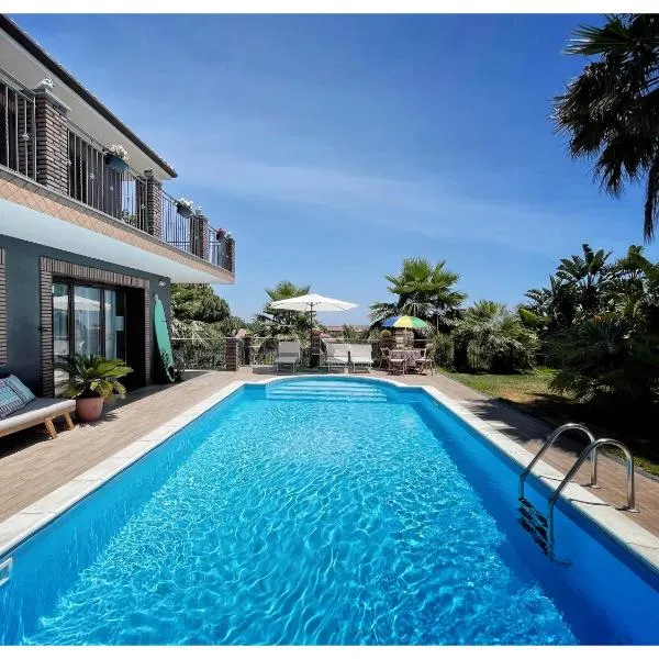 Etna Pool Villa Catania-Sea view, hotel v destinaci Mascalucia