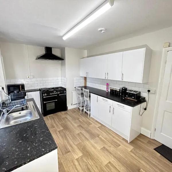 Down Ampney cottage, hotel v destinaci Down Ampney