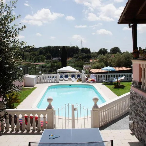 Villa Ennio: Ciampino'da bir otel