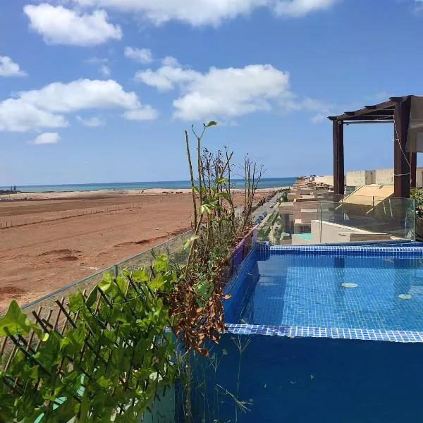 appartment &Roof top duplex with solarium, hotel v destinaci Bouznika
