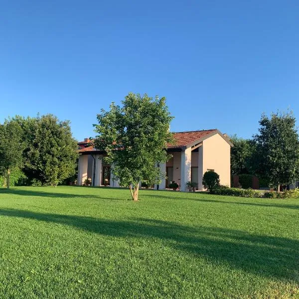 Agriturismo Ca' Giulietta, готель у місті Соммакампанья