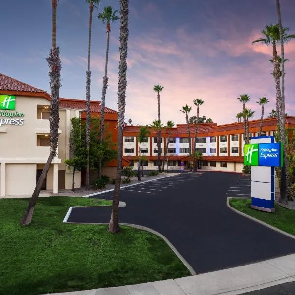 Holiday Inn Express La Mesa Near SDSU, an IHG Hotel, готель у місті Ла-Меса