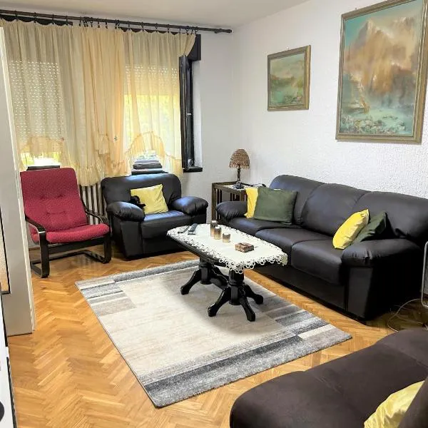 Apartman Jeja、Bački Brestovacのホテル