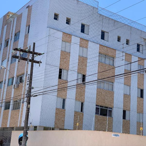 Apto 11 - Com 1 dorm prox a praia da Enseada com piscina! - Foto 2