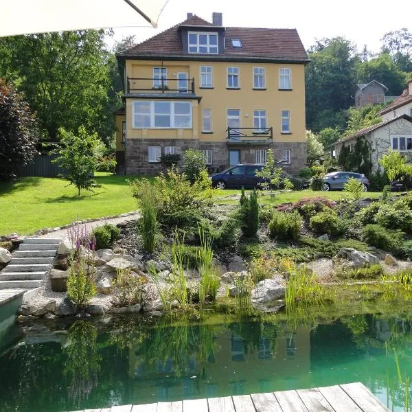 Pension Villa am Burgberg, hotel v destinaci Waltershausen