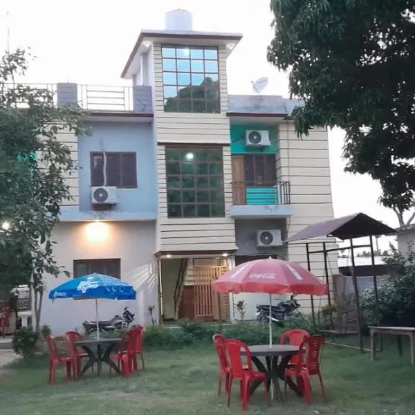 Corbett Rejoice Home Stay, hotel en Zona de Dhikala