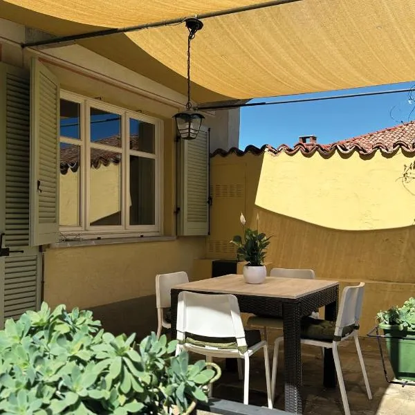 Made in Langhe Apartment: La Morra'da bir otel