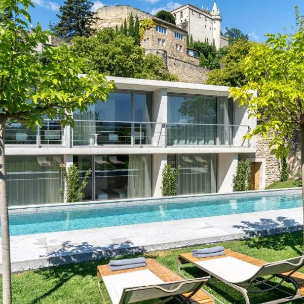 Le Pavillon M, Piscine et Spa au pied du château, Petit-Déjeuner inclus, Parking privé, hotel v destinaci Grignan