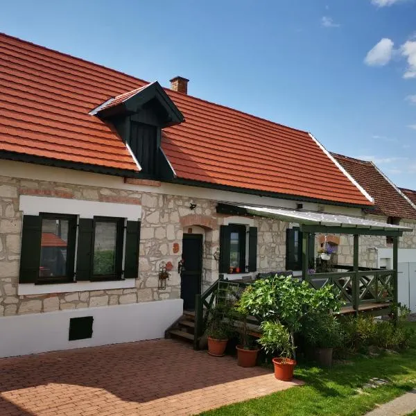 Kőfejtő háza, hotel v destinaci Fertörákos