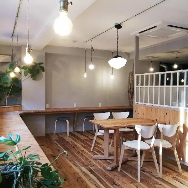 Ten to Sen Guesthouse, hotel a Takamatsu