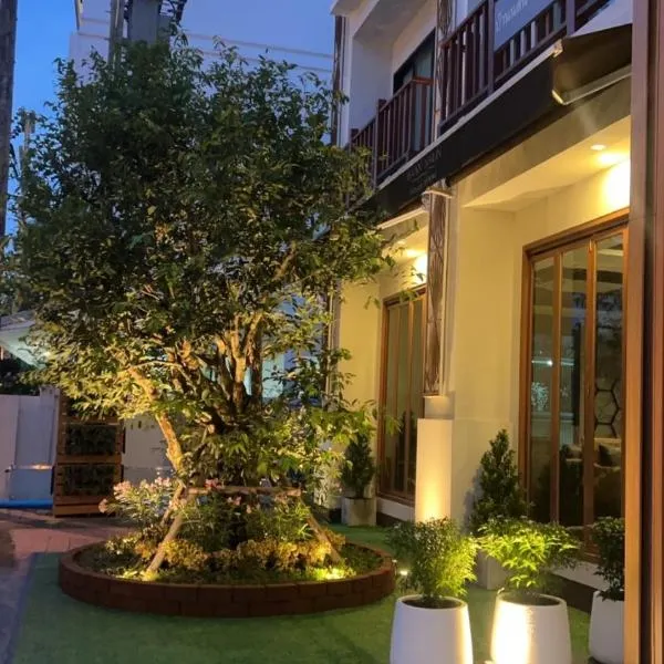 Baannalin Hometel บ้านนลิน โฮมเทล, hotel v destinaci Chiang Mai