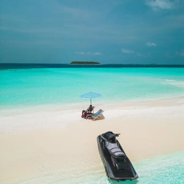 Dhoani Maldives Guesthouse, хотел в Kudarikilu