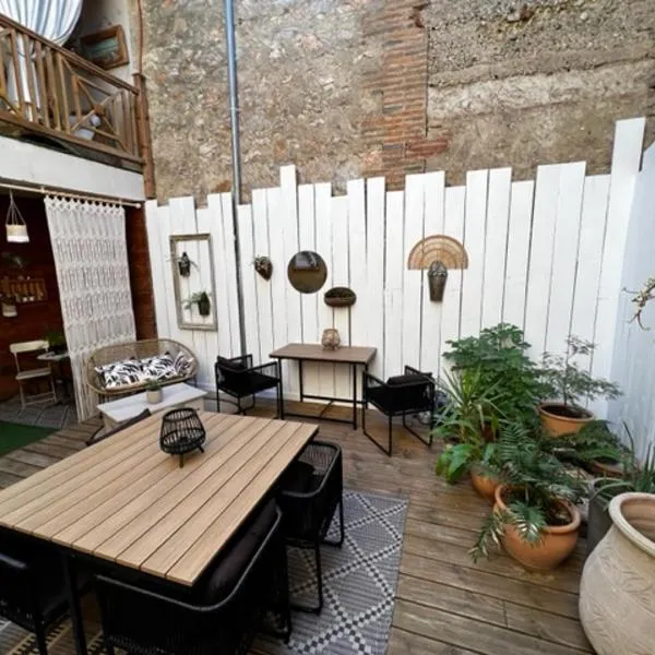 Le Paillé de Torreilles – hotel w mieście Torreilles