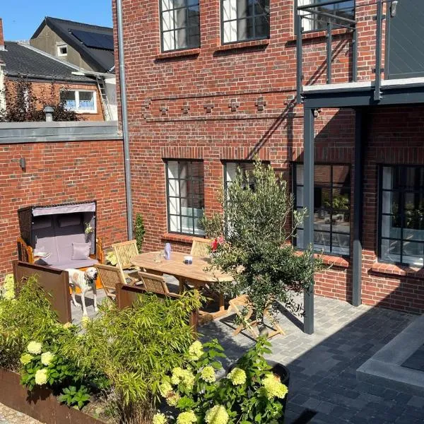 Loftwohnung 1 Simmerdeis an der Gracht, hotel i Frederiksstad