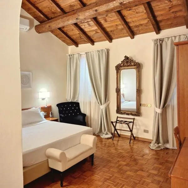 Hotel Lauri, hotel v destinácii Macerata