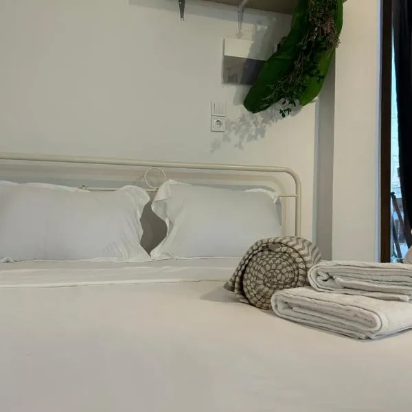 Paola’s Apartment Near Athens Airport, hotel v destinaci Spáta