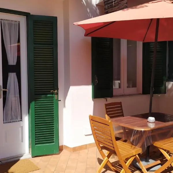 Casetta Emilia vicino al mare, hotel in Ischia