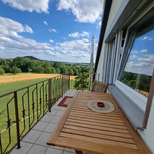 Ferienwohnung mit Weitblick in Nordhessen, ξενοδοχείο σε Gudensberg