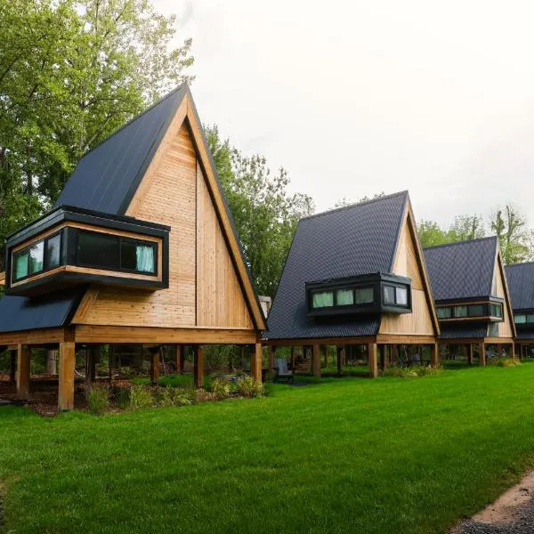 Finger Lakes Treehouse, hotel in Newark