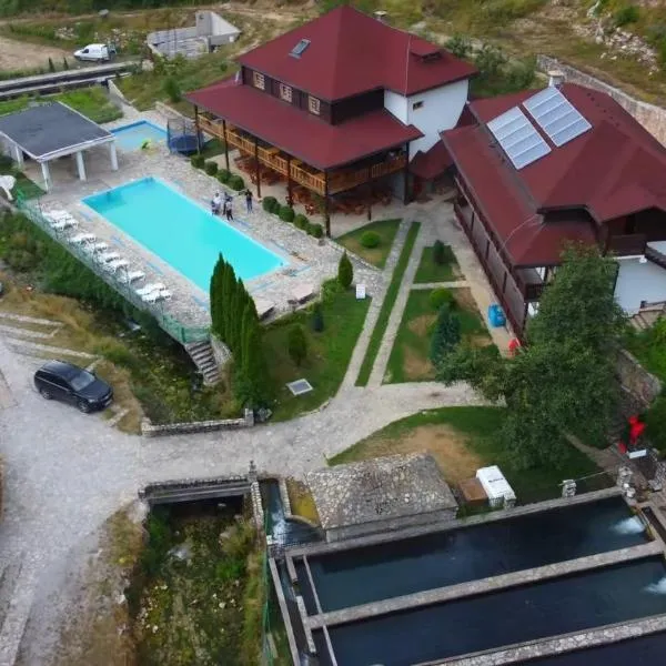 Etno Selo VRELO & Camping, hotel din Berane