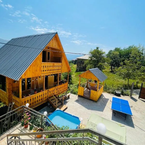 House in The Mountains, hotel v destinaci Khulo