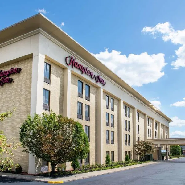 Hampton Inn Cleveland-Solon, hotel en Warrensville Heights