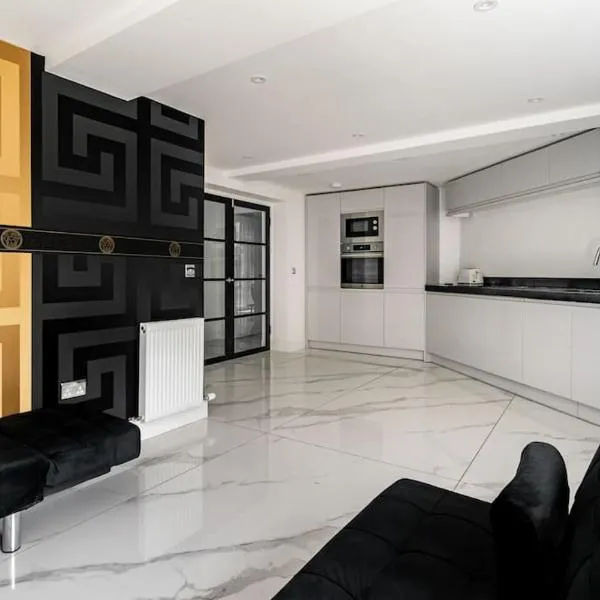Modern 3BHK near Edinburgh zoo, hotel v destinaci Edinburgh
