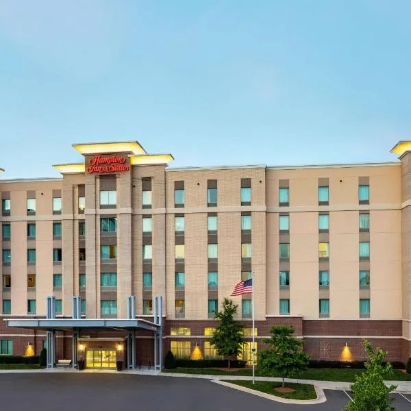 Hampton Inn & Suites Charlotte/Ballantyne, Nc, מלון בפיינוויל