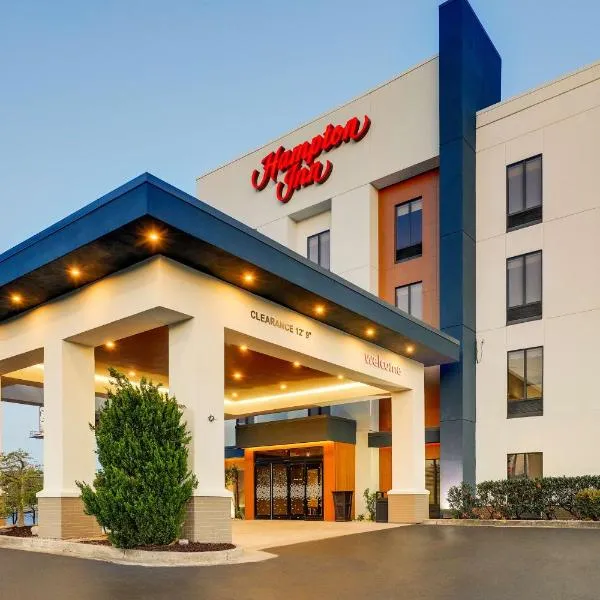 Hampton Inn Cumming: Cumming şehrinde bir otel