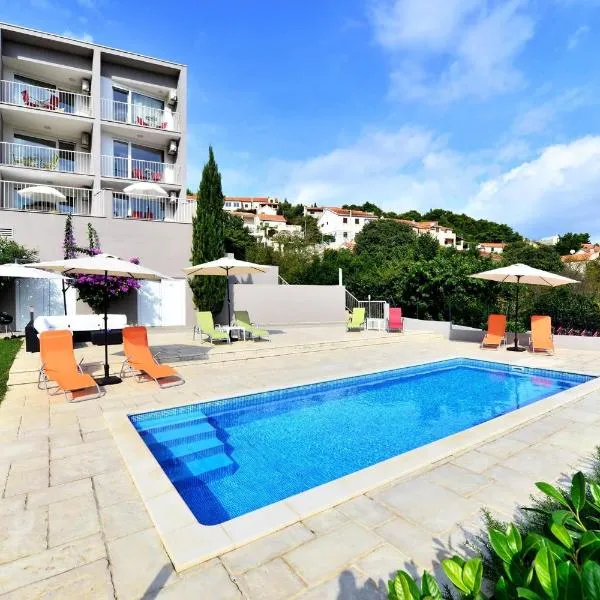 Bretia Apartments, khách sạn ở Sutivan