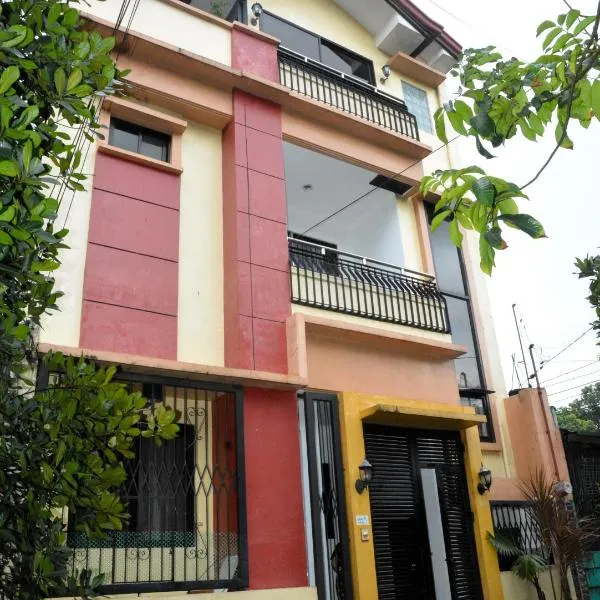 Maison Dos 3 bedroom, with 200mbps internet speed, netflix and aircon, hotel v destinaci Antipolo