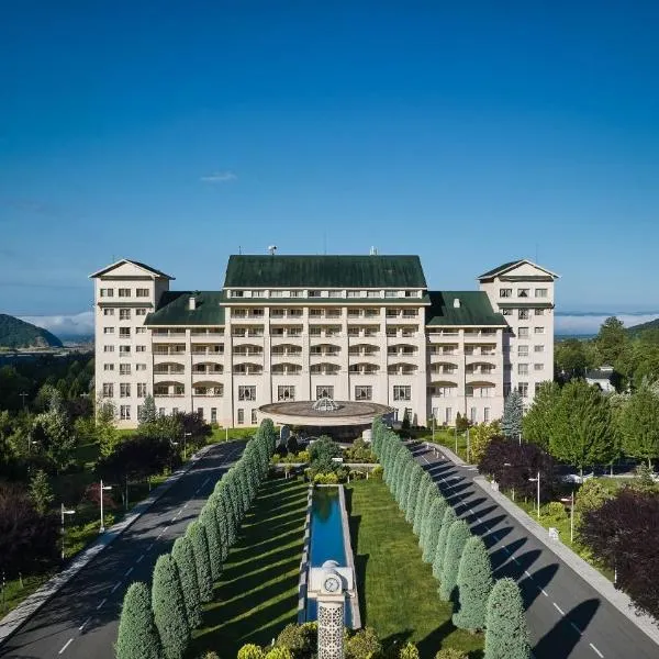 Qafqaz Riverside Hotel, готель у місті Габала