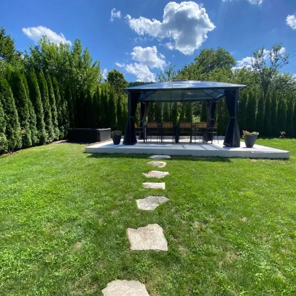 Luxury guests house “Heaven Hill”, Pravets city, hotel in Pravets