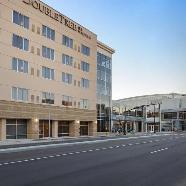 DoubleTree by Hilton Evansville, khách sạn ở Evansville