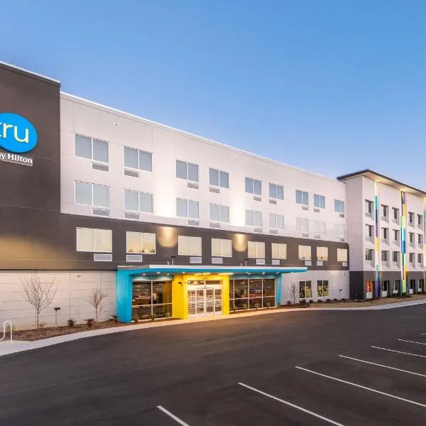 Tru by Hilton Fayetteville I-95, hotel en Judson