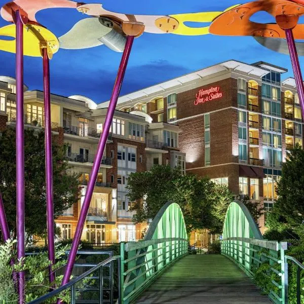 Hampton Inn & Suites Greenville-Downtown-Riverplace, hótel í Greenville