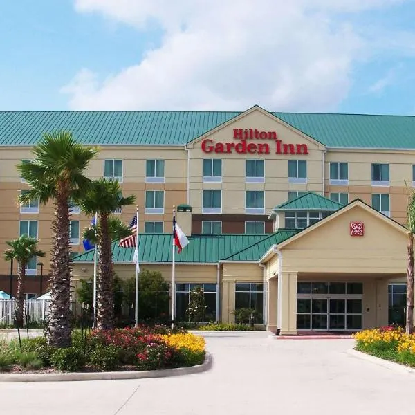 Hilton Garden Inn Houston-Pearland, hotel di Heaker