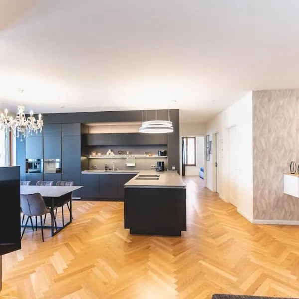 TIP! Design trifft Lage 120 qm Premium Apartment, hotel in Dresden