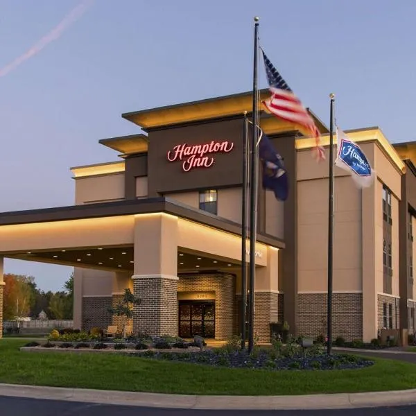 Hampton Inn Mount Pleasant, hotel di Clare