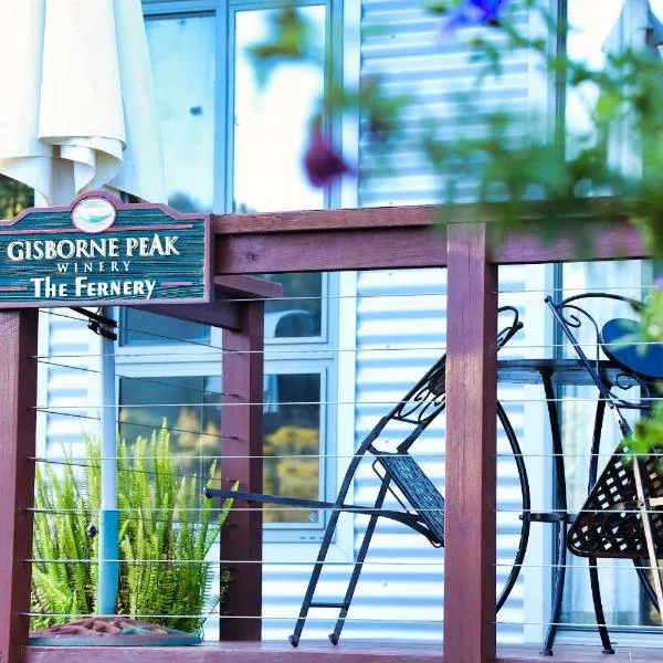 Gisborne Peak Winery Short Term Stays, hotel in Woodend