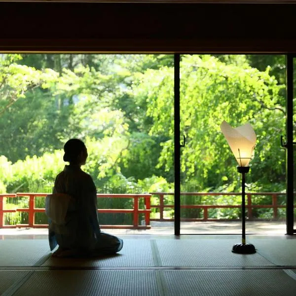Oku Yugawara Tsubaki, hotel v destinaci Jugawara
