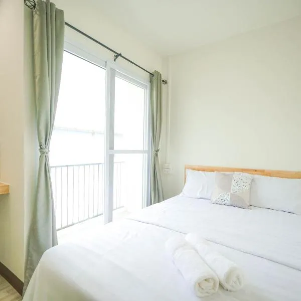 Nut Home Hostel, отель в городе Ban Ko